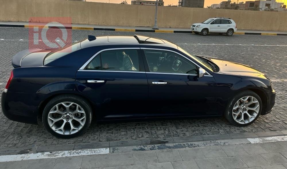 كرايسلر 300